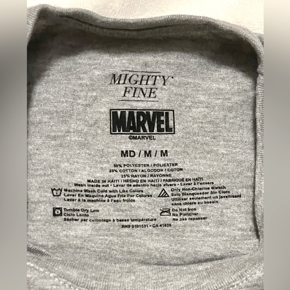 MARVEL GRAPHIC DETAIL CARTOON VENOM CHASING 2 TATER TOTS T-SHIRT FUNNY MENS MED - Picture 3 of 3